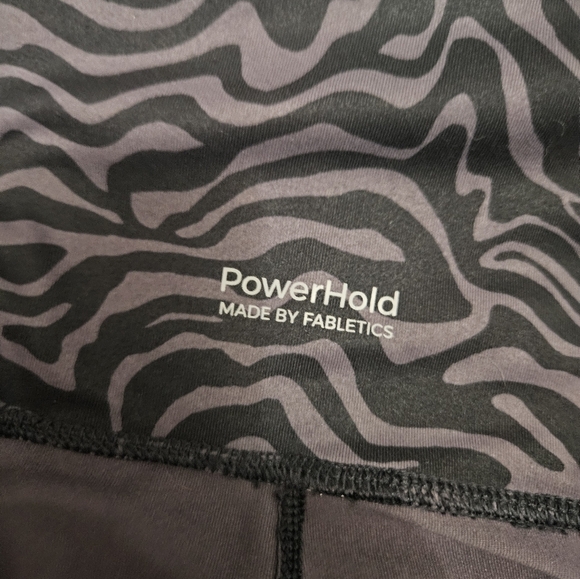 Powerhold By Fabletics Leggings! - Picture 4 of 7